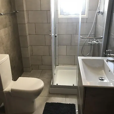 Apartament Karouana Two Bedroom *