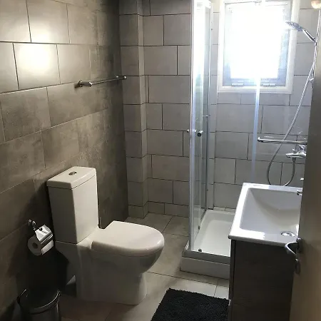 Karouana Two Bedroom Apartament *