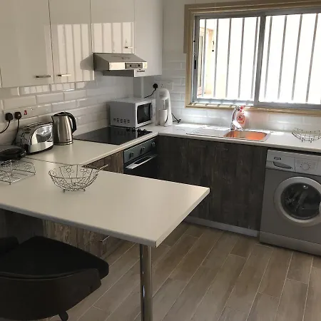 Karouana Two Bedroom Апартаменты *